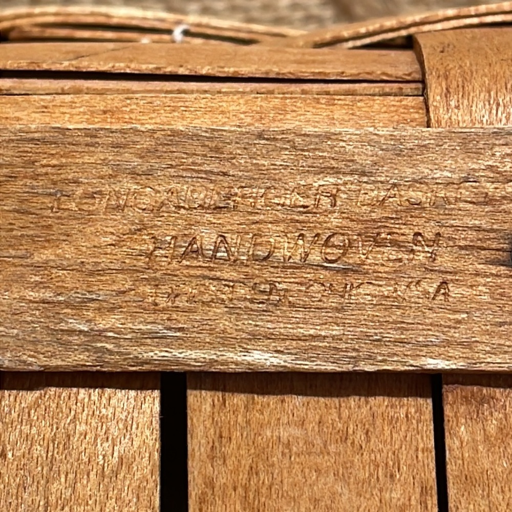 Vintage Longaberger basket - Picture 8 of 11